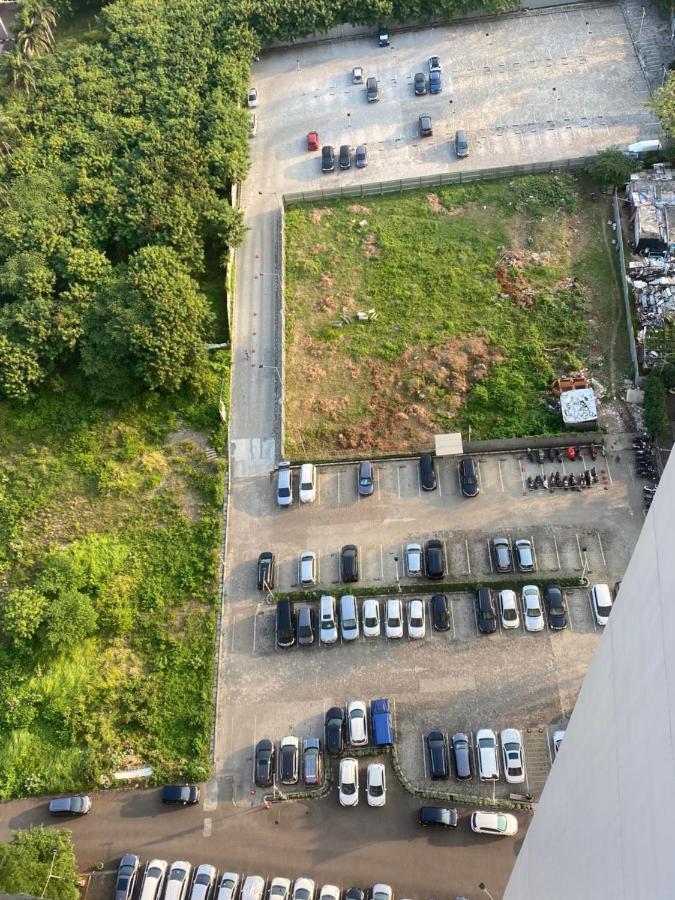Callia Apartement Golf View Pulo Mas Jakarta Timur Exterior foto